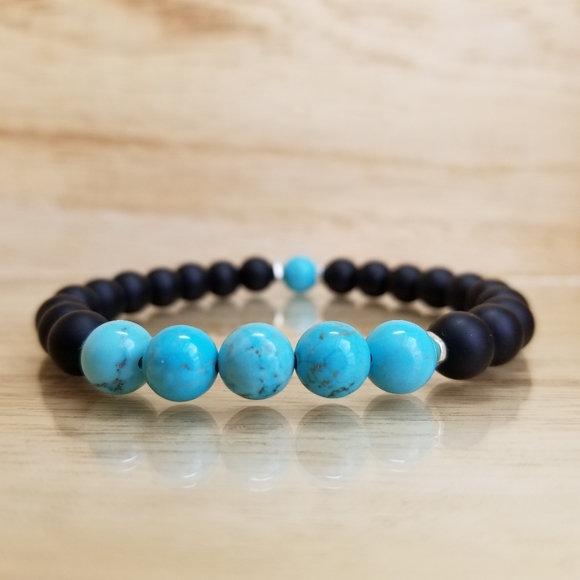 Vicky Beeds Jewelry - Turquise & Black Onyx Beaded gemstone Bracelet